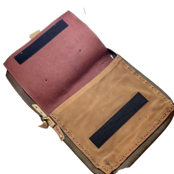 Tribu Ecuadorian Suede Leather Crossbody Messenger Bag NWOT - Picture 4 of 7